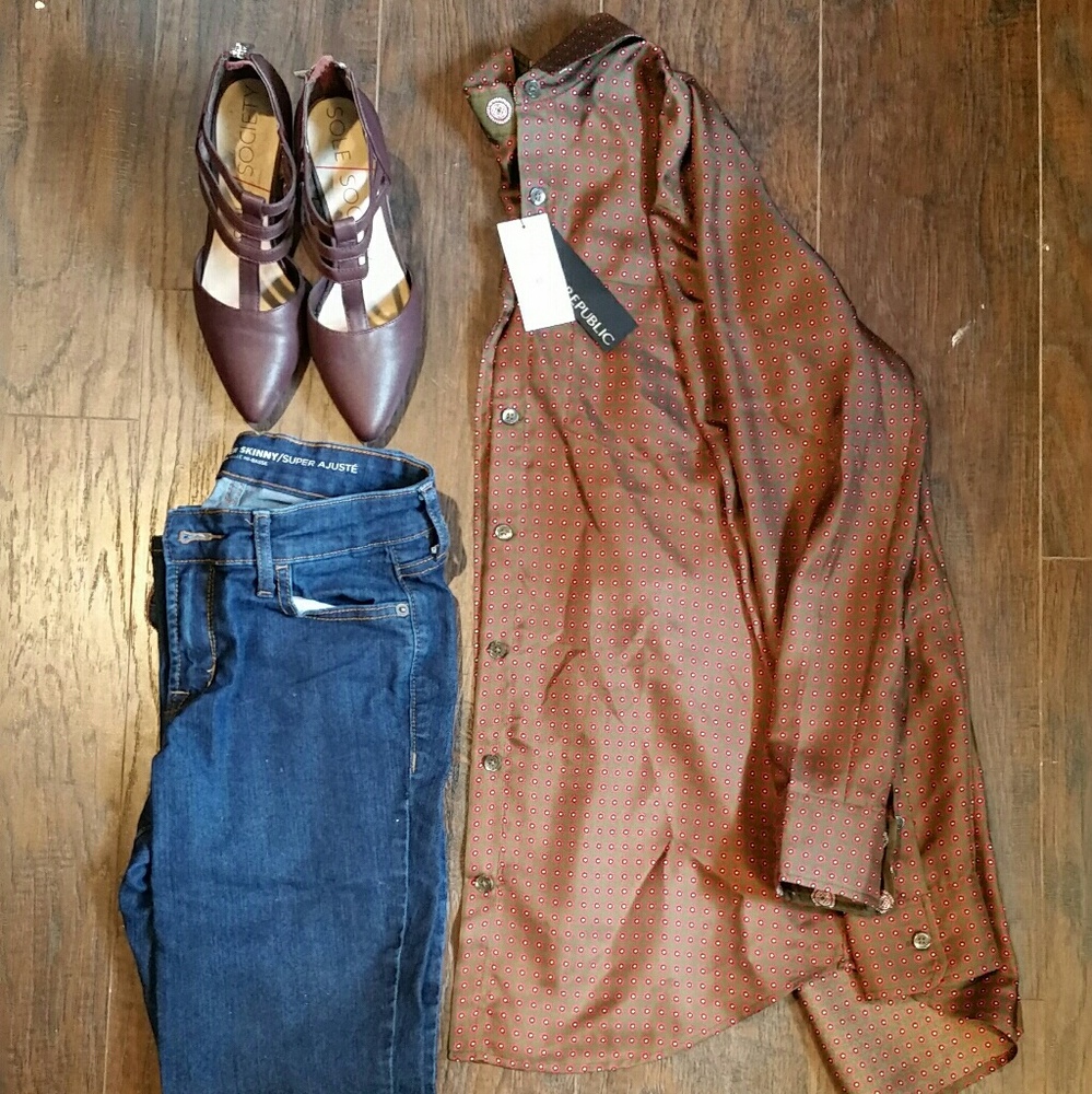 Banana Republic Silk Blouse Button Down